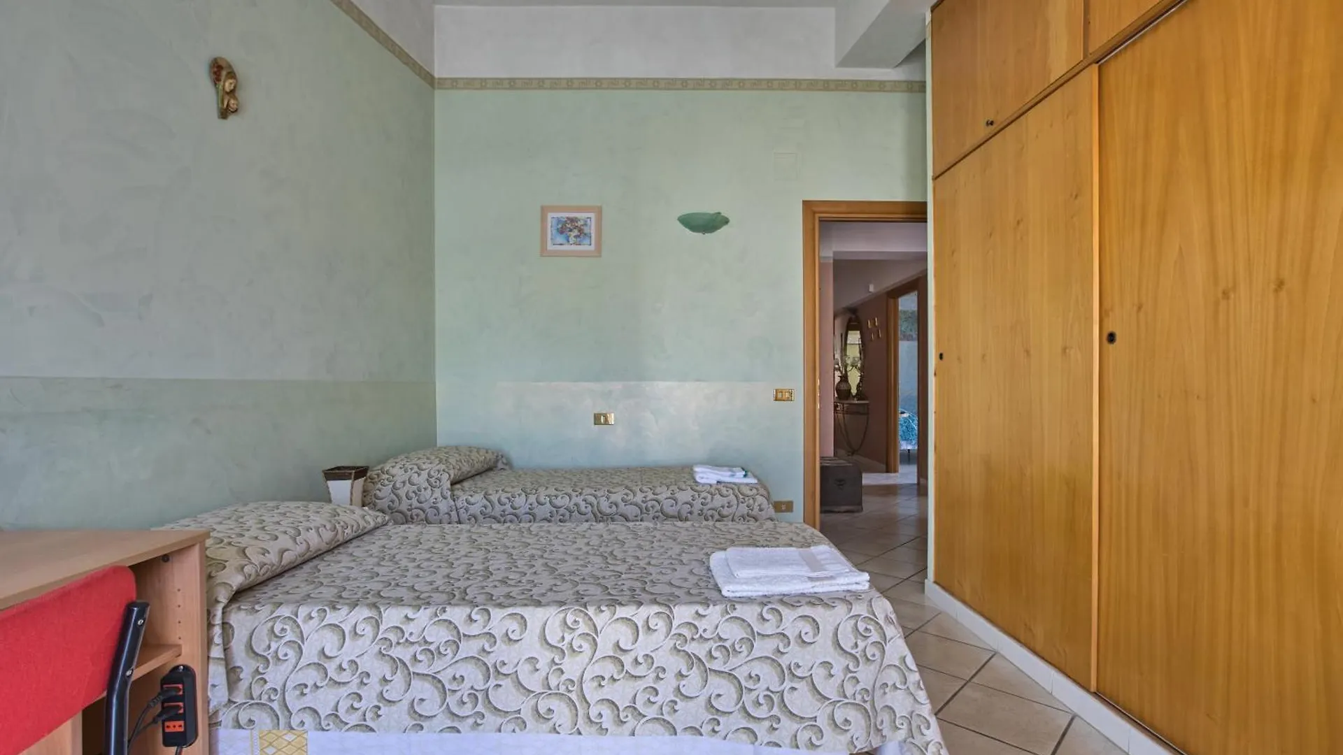 La Casa Rosa Apartment Terme Vigliatore 0*,  Italy