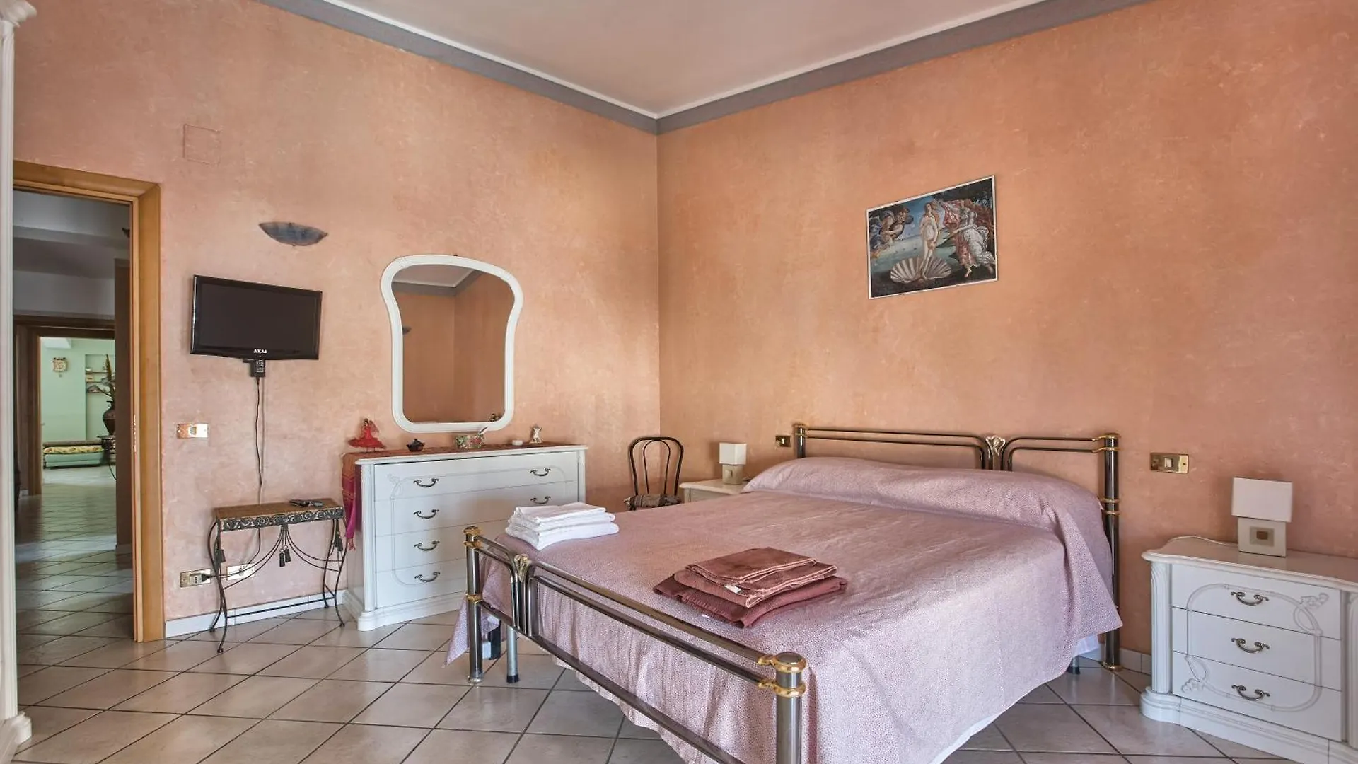 La Casa Rosa Apartment Terme Vigliatore